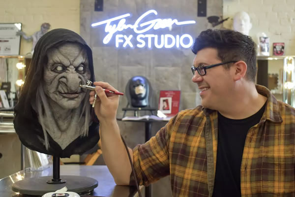 tyler-green-demonstration-halloween-festjpg